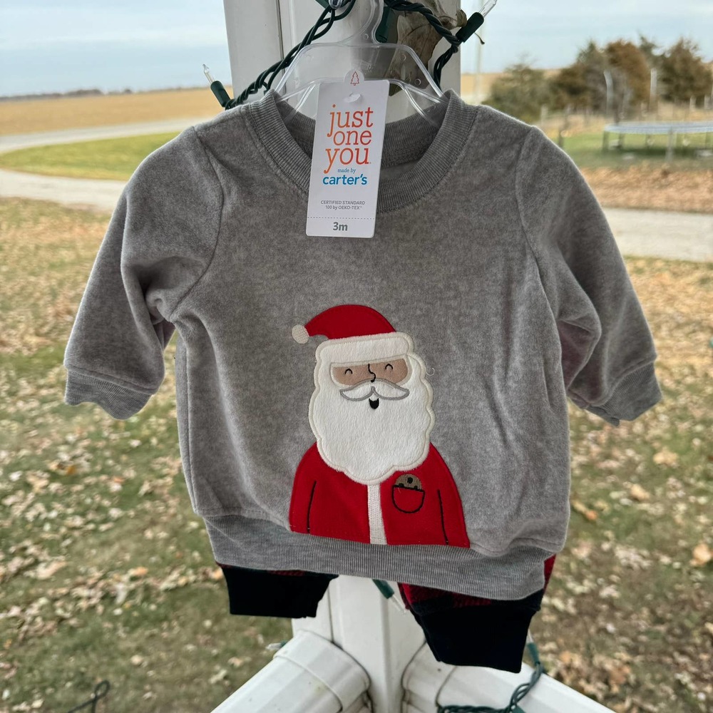 Carters 3m Santa outfit